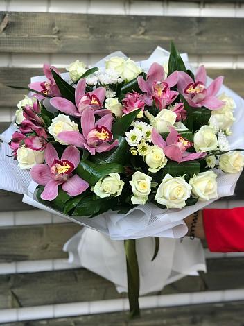 Букет цветов из: Розы и Хризантемы в Тимашево
