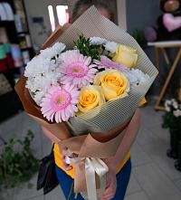 Букет цветов из:  Герберы, Розы и Хризантемы в Тимашево