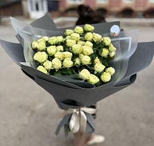 Букет Белые кустовые розы Солинеро в Тимашево